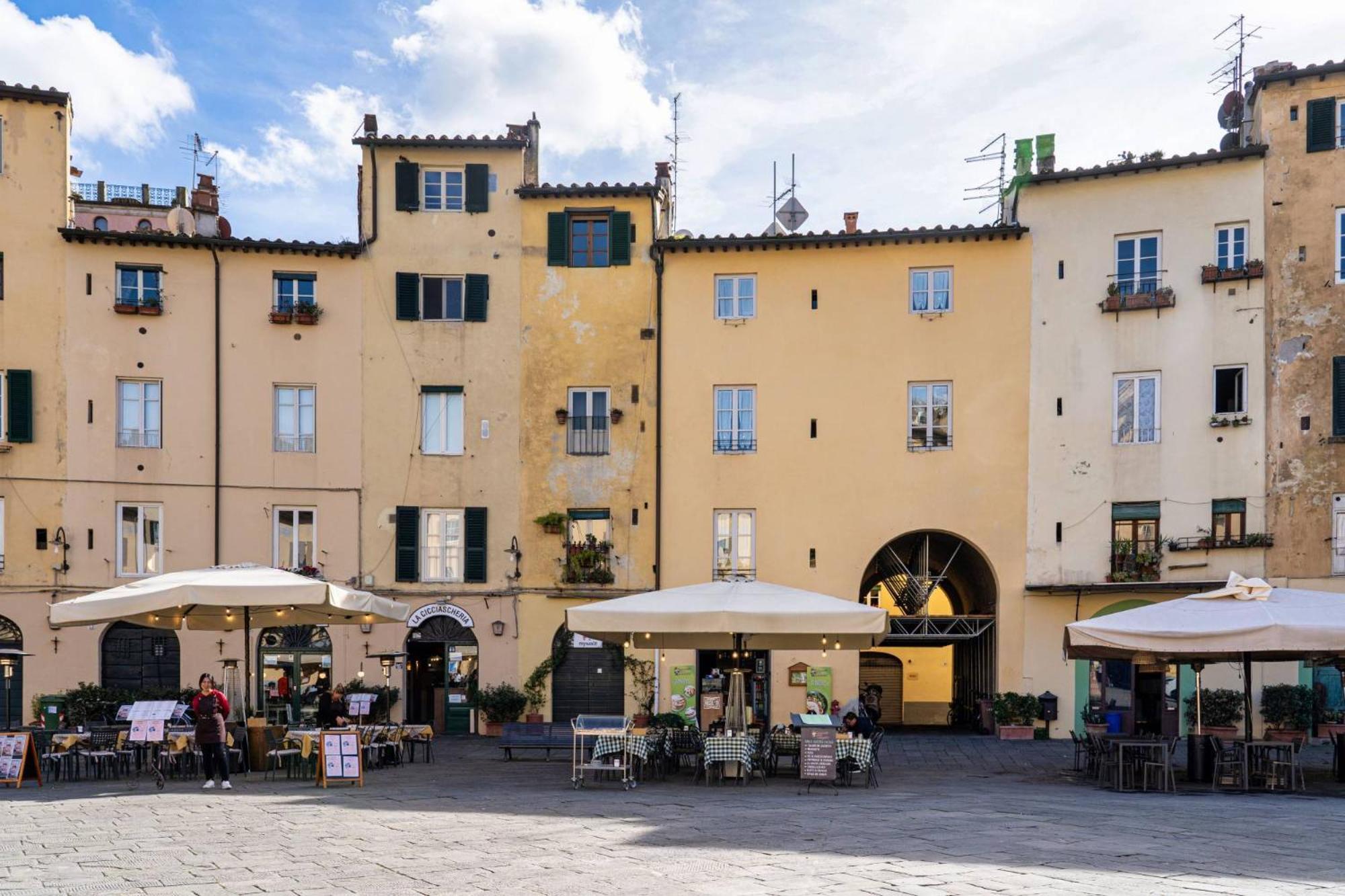 Hotel La Dimora Nell'Anfiteatro Lucca Exterior foto